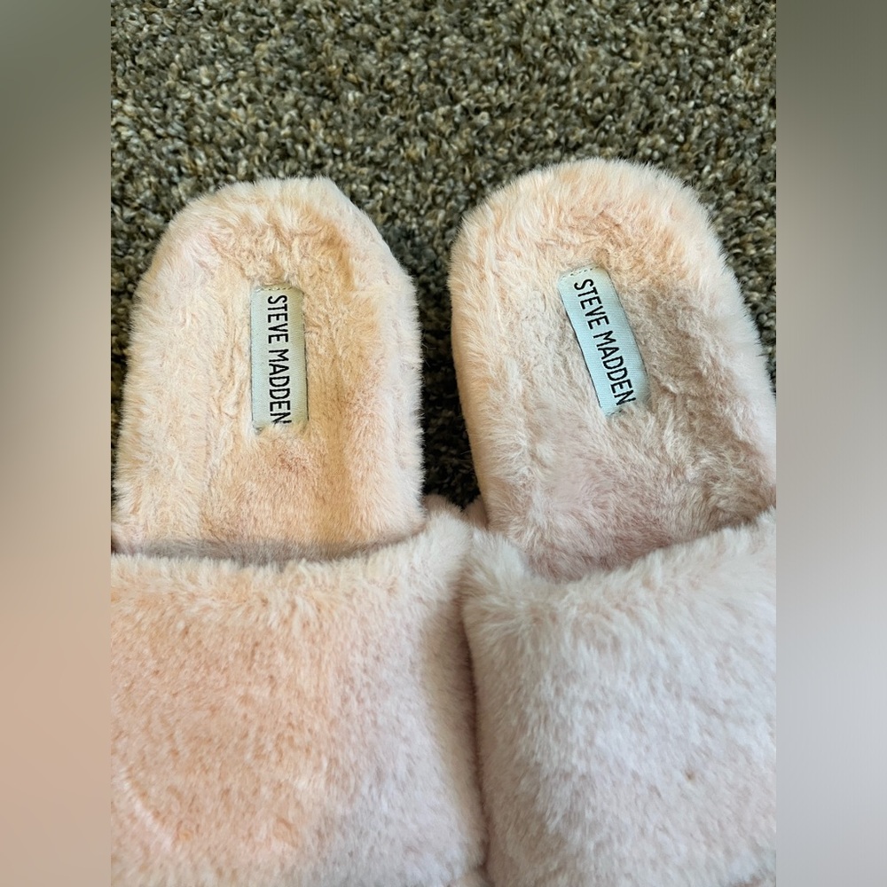 Steve Madden Fuzzy Slippers